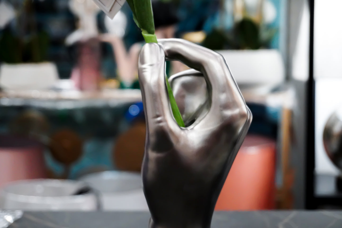 Scultura mano "Vaso"