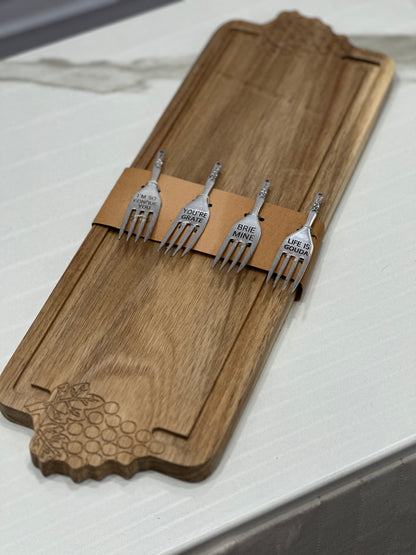 Tagliere formaggi con posate