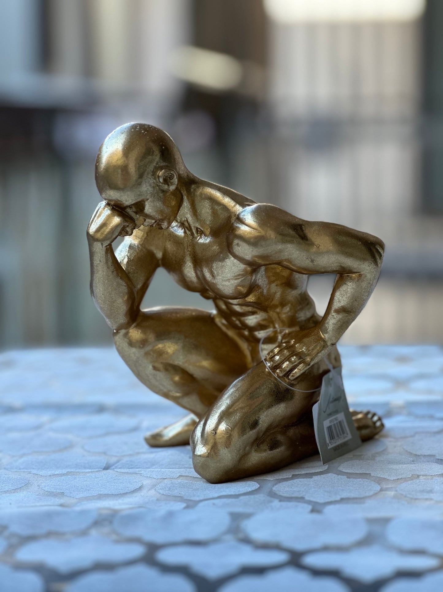 Pensatore Inginocchiato